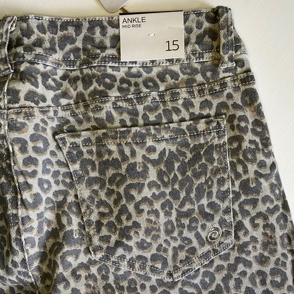 Indigo Rein leopard print cropped skinny jeans - Picture 10 of 16